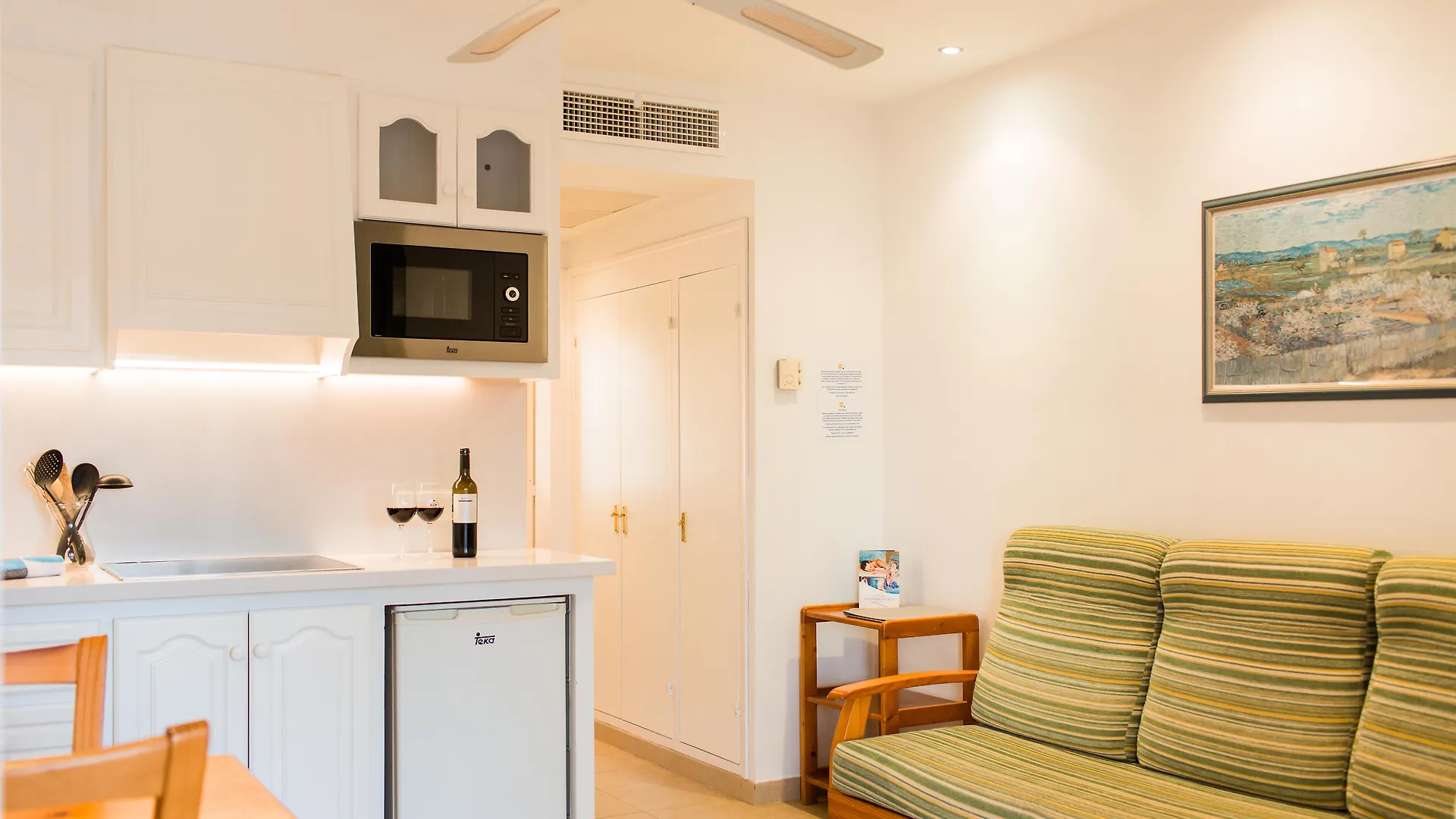 Apartamentos Vista Playa I 칼라 블랑카