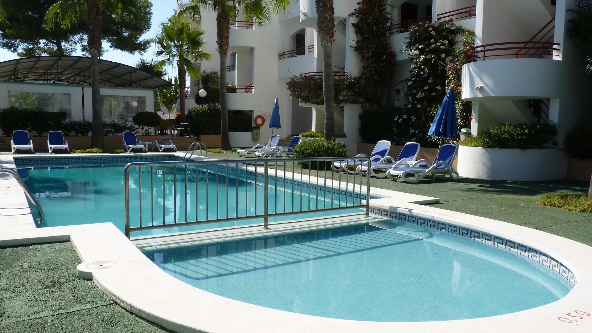 Apartamentos Vista Playa I 칼라 블랑카